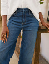 Load image into Gallery viewer, Frank & Eileen Galway 31" Full-Length Wide-Leg Jean | 1999 Wash