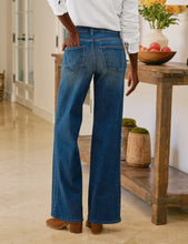 Load image into Gallery viewer, Frank & Eileen Galway 31" Full-Length Wide-Leg Jean | 1999 Wash