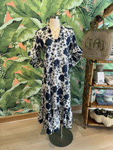 Load image into Gallery viewer, Fitzroy &amp; Willa Soleil Maxi | Navy &amp; White Floral