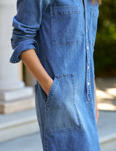 Load image into Gallery viewer, Frank &amp; Eileen Southern Ireland Utility Dress | Italian Dream Light Denim 1968 Wash