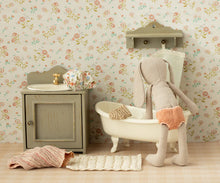 Load image into Gallery viewer, Maileg Bath Mat, Miniature (or rug for Mouse)