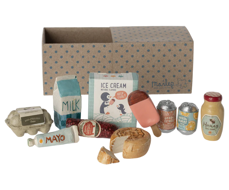 Maileg Grocery Box  Miniature