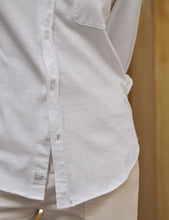 Load image into Gallery viewer, Frank &amp; Eileen Waverly NYC Button-Up Tee | White