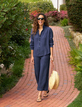 Load image into Gallery viewer, Frank &amp; Eileen Eileen Relaxed Button-Up Shirt Washed Linen | Navy