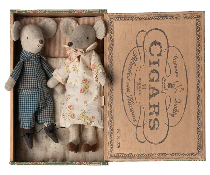 Maileg Grandma & Grandpa Mice in Cigarbox