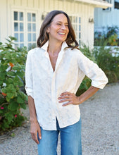 Load image into Gallery viewer, Frank &amp; Eileen | Eileen Relaxed Button Down | Textured Natural Flowers