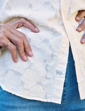 Load image into Gallery viewer, Frank &amp; Eileen | Eileen Relaxed Button Down | Textured Natural Flowers