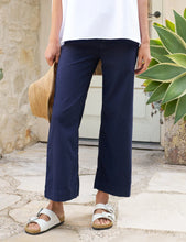 Load image into Gallery viewer, Frank &amp; Eileen Wexford Wide Leg Linen Pant | Navy