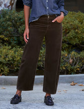 Load image into Gallery viewer, Frank &amp; Eileen Brennan Everyday Barrel Pant | Chocolate Italian Performance Corduroy
