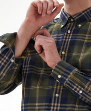 Load image into Gallery viewer, Barbour Men&#39;s Edgar Tailored Long-Sleeved Shirt | Olive
