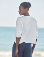 Load image into Gallery viewer, Frank &amp; Eileen Jackie TEE SHIRT Weight Cardigan | White