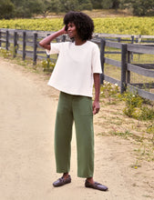 Load image into Gallery viewer, Frank &amp; Eileen Bray Everyday Barrel Pant | Italian Peached Twill | Army Green