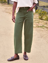 Load image into Gallery viewer, Frank &amp; Eileen Bray Everyday Barrel Pant | Italian Peached Twill | Army Green