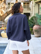 Load image into Gallery viewer, Frank &amp; Eileen Gabi Popover Shirt | Navy Washed Linen