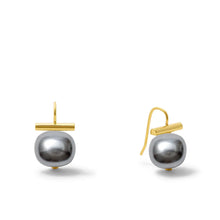 Load image into Gallery viewer, Pebble Pearl Earrings | Medium