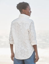 Load image into Gallery viewer, PREORDER Frank &amp; Eileen | Eileen Relaxed Button Down | Textured White Flowers