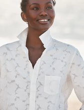 Load image into Gallery viewer, PREORDER Frank &amp; Eileen | Eileen Relaxed Button Down | Textured White Flowers