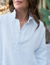 Load image into Gallery viewer, Frank &amp; Eileen Gabi Popover Shirt | French Blue Washed Linen