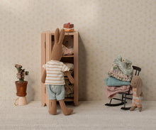 Load image into Gallery viewer, Maileg Closet, Miniature | Light Rose