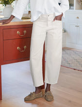 Load image into Gallery viewer, Frank &amp; Eileen Bray Everyday Barrel Pant | Chalk
