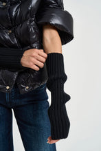 Load image into Gallery viewer, Herno Short Sleeve Down Jacket | Black