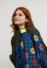 Load image into Gallery viewer, Dr. Bloom Abrigo Berlin Coat | Green &amp; Blue