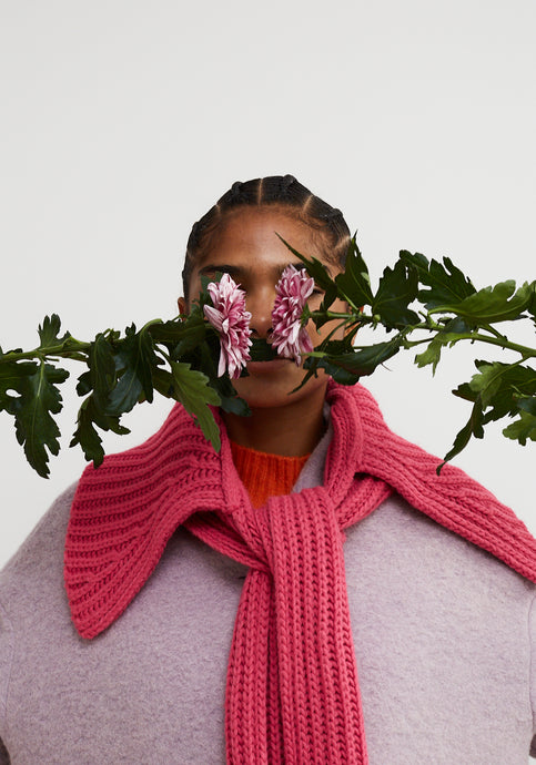 Dr. Bloom Bow Sweater Collar Scarf | Pink