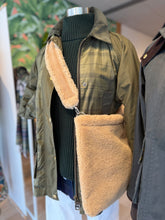 Load image into Gallery viewer, Ilda's Sheep Paris Le Big Pouch Bag | Light Camel
