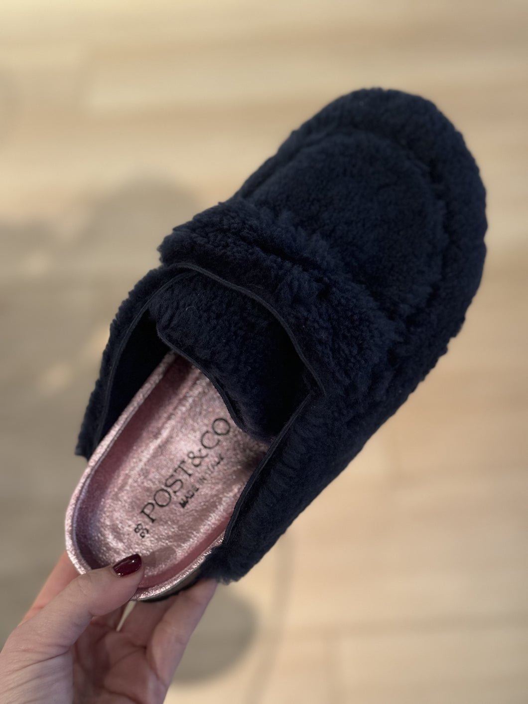 Gwenyth Sherpa Mule | Navy