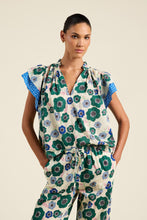 Load image into Gallery viewer, Trovata Clover Blouse | Green House Bloom Border