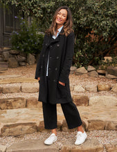 Load image into Gallery viewer, Frank &amp; Eileen Tipperary English Trench Coat | Black