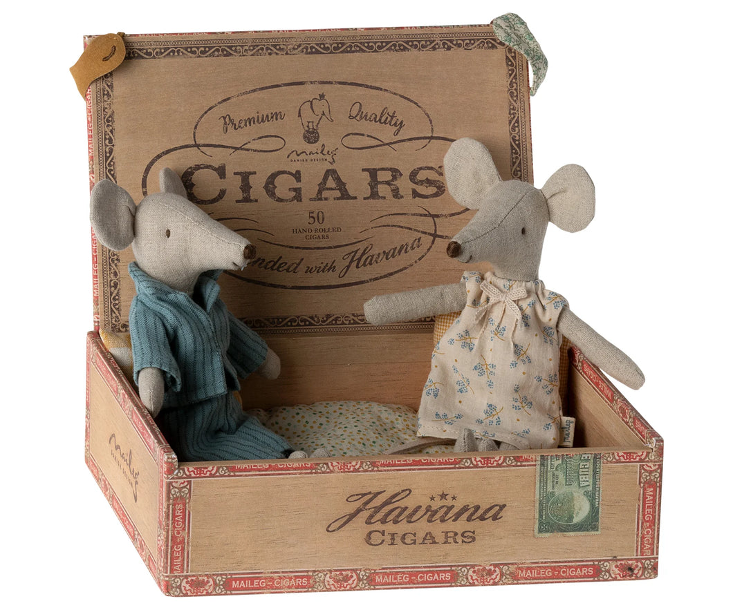 Maileg Mum & Dad Mice In Cigar Box