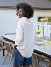 Load image into Gallery viewer, Frank &amp; Eileen | Eileen Washed Linen Button Down | White