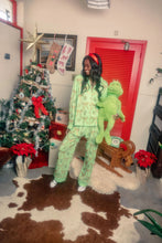 Load image into Gallery viewer, Queen Of Sparkles Christmas Pajamas | Gingerbread &amp; Bows