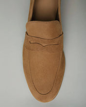 Load image into Gallery viewer, Ann Mashburn Mia Loafer | Camel Suede