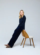 Load image into Gallery viewer, Majestic Filatures 100% Machine Washable Cashmere Long Sleeve Crewneck | Marine Navy