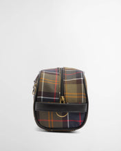 Load image into Gallery viewer, Barbour Tartan Washbag