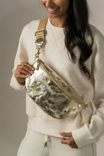 Load image into Gallery viewer, Uashmama Sling Crossbody Bag | Platino Gold
