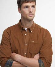 Load image into Gallery viewer, Barbour Men's Ramsey Tailored Corduroy Shirt | Sandstone
