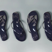 Load image into Gallery viewer, Solei Sea Indie Flip Flip | Navy Patent