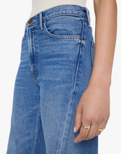 Load image into Gallery viewer, Mother Denim Snacks The Lemon Twist Jeans | Rolling In The Dough