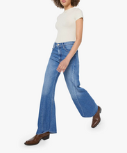 Load image into Gallery viewer, Mother Denim Snacks The Lemon Twist Jeans | Rolling In The Dough