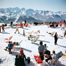 Load image into Gallery viewer, Piecework Puzzle Verbier Vacation Slim Aarons 750 Piece Jigsaw Puzzle