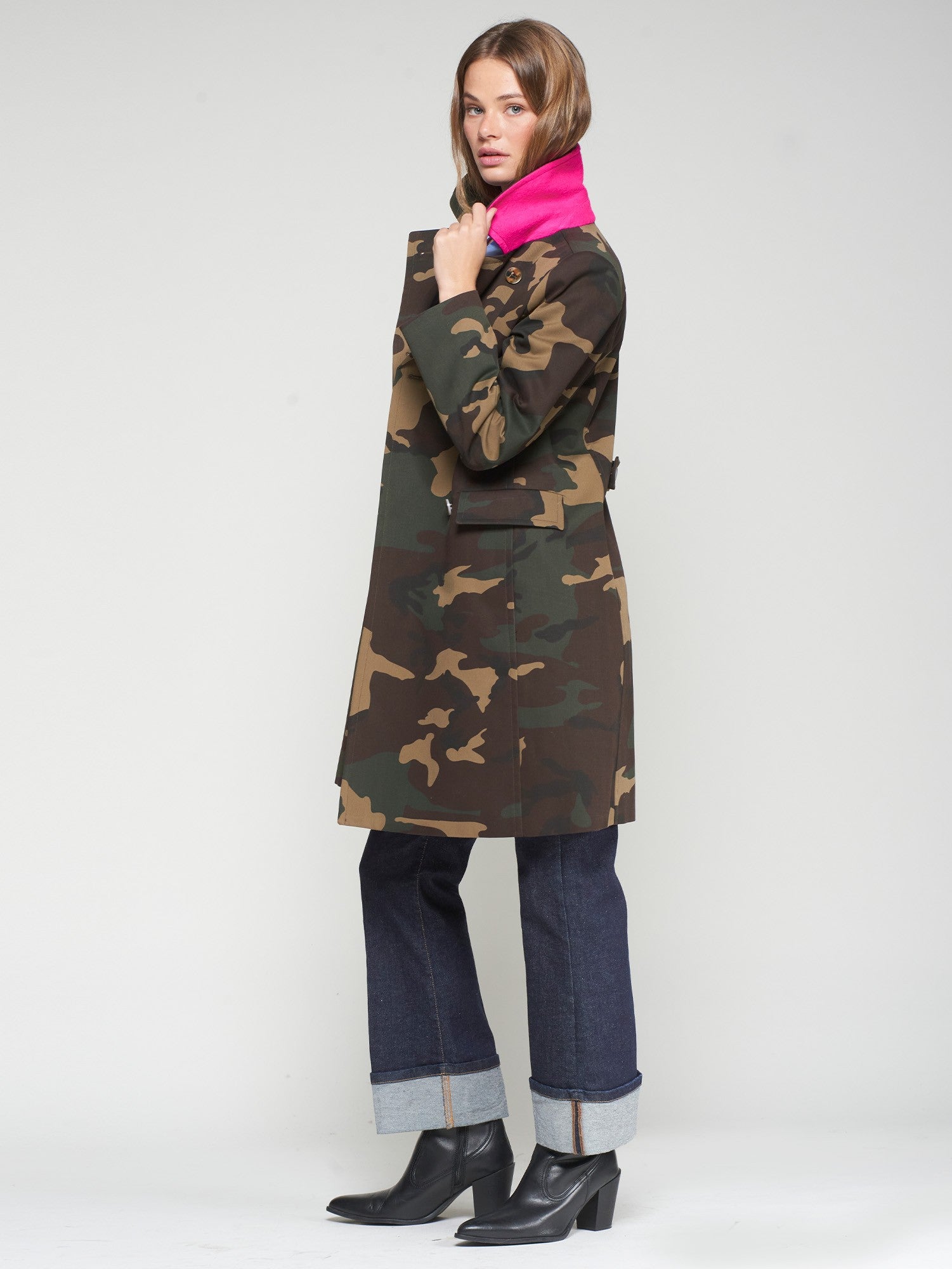 FINAL SALE Vilagallo Camouflage Trench Coat | Neon Pink – Cat