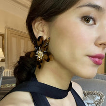 Load image into Gallery viewer, Tortoise Floral Drop Earrings