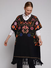 Load image into Gallery viewer, Vilagallo Flower Jacquard Poncho