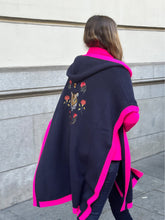 Load image into Gallery viewer, Vilagallo Tiger Poncho | Navy &amp; Pink