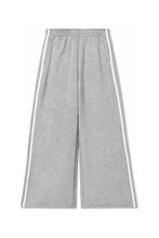 Load image into Gallery viewer, Perfect White Tee Mikos Travel Wide Leg Pant With Pockets
