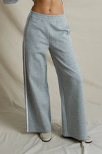 Load image into Gallery viewer, Perfect White Tee Mikos Travel Wide Leg Pant With Pockets