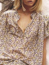 Load image into Gallery viewer, Xirena Baylee Top | Sun Petals